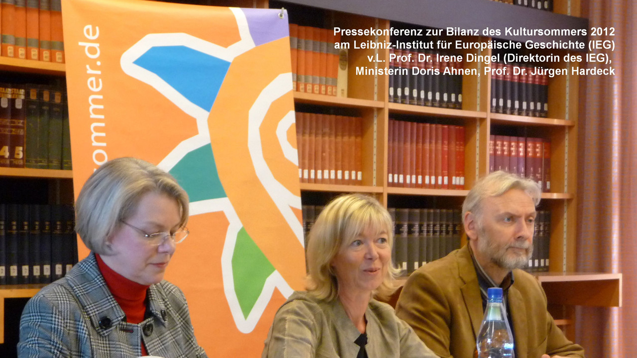 Pressekonferenz: v.l.: Prof. Dr. Dingel, Ministerin Ahnen, Prof. Dr. Hardeck