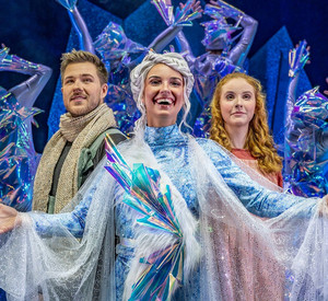 Schneekönigin mit Kai und Gerda