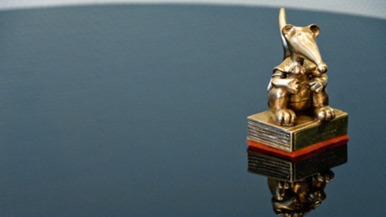 Statue Goldene Leslie