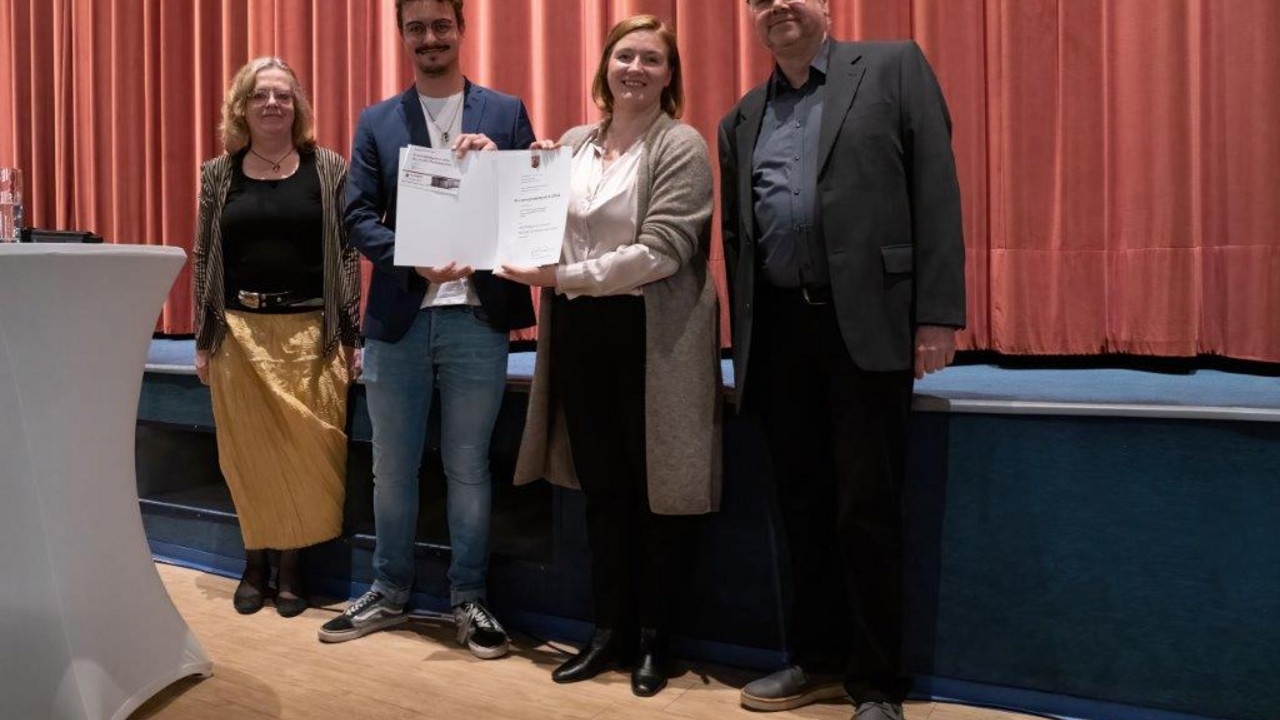Bild zeigt den Hauptpreisträger in der Kategorie" Kinder- und Jugendfilm", UNION-Studio für Filmkunst PROVINZ 80 Programmkino GmbH, Kaiserslautern; Foto:Thorsten Seidl, Foto Seidl