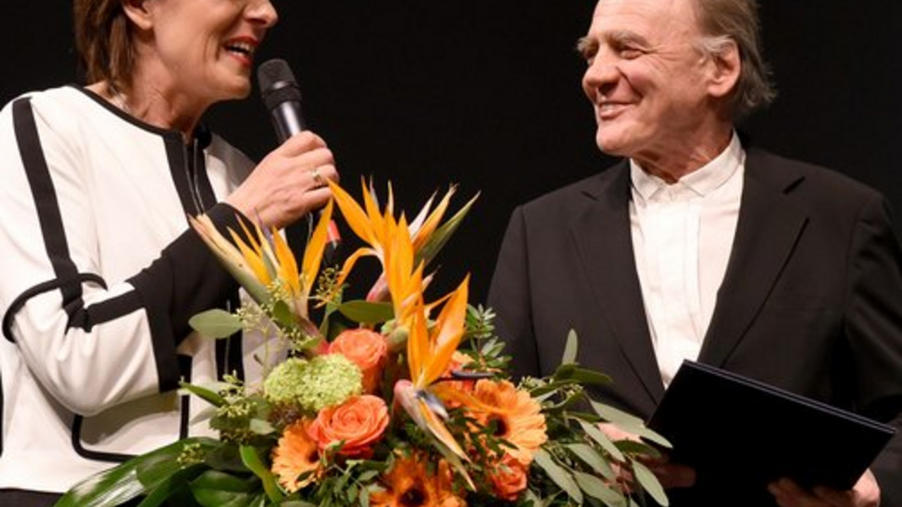 Malu Dreyer verleiht die Zuckmayer-Medaille an Bruno Ganz