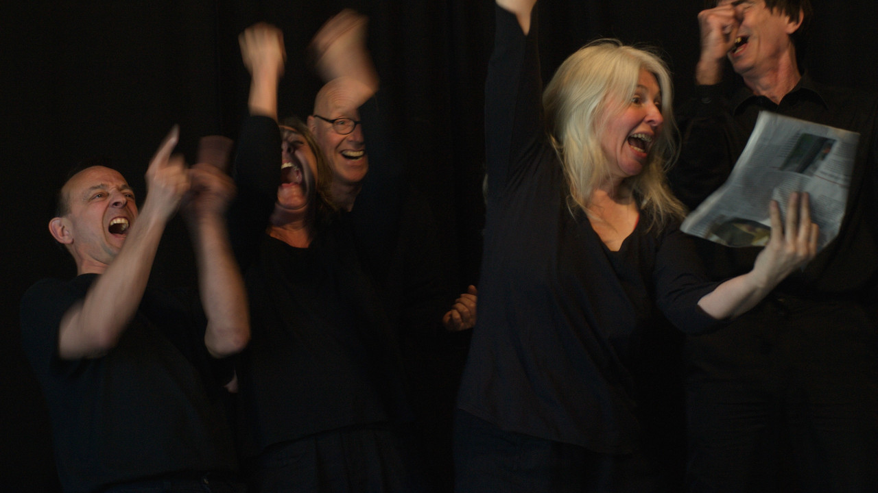 Probe einer Szene aus „Shakespeare – Liebe, Tod & Traum“ mit von links: Christof Heiner (Zopp & Co.), Astrid Sacher (Knirps Theater), Matthias Träger (Tearticolo), Gabi Mohr (L’Una-Theater), Frédéric Camus (Knirps Theater)