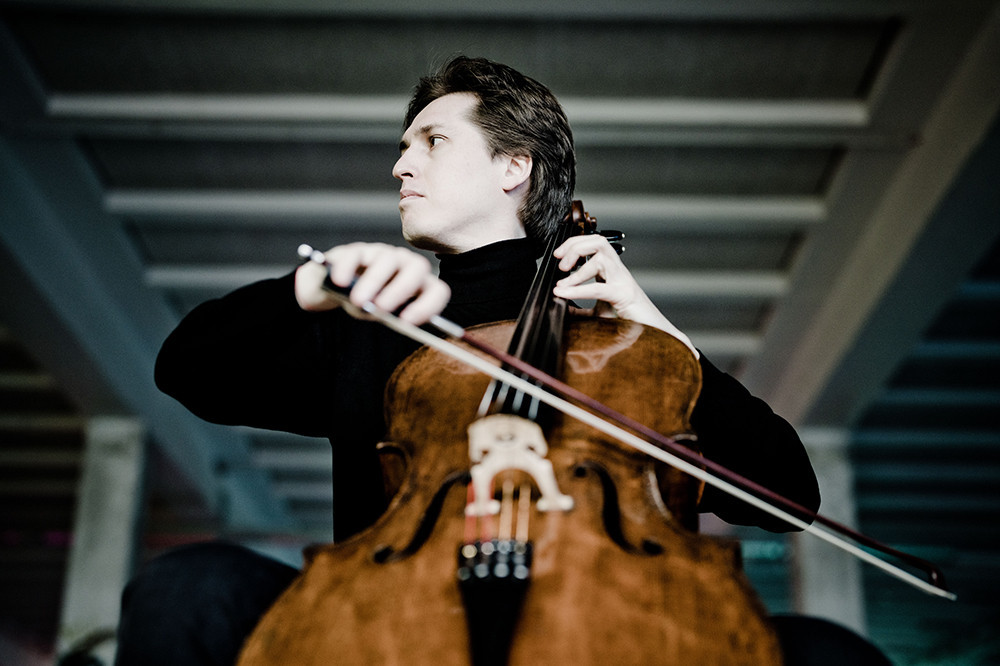Alexey Stadler mit Cello