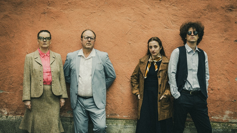 4 Schauspielerinnen und Schauspieler