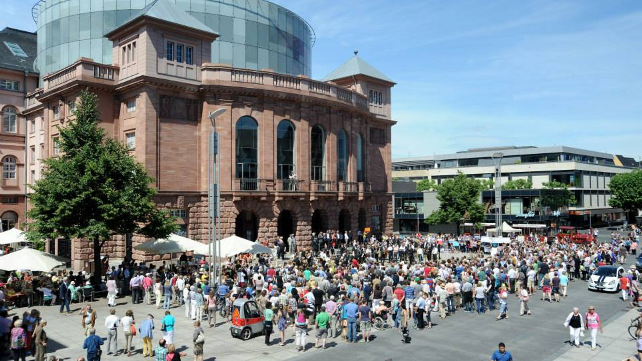 Eröffnungsfanfare vor dem Gutenbergplatz 