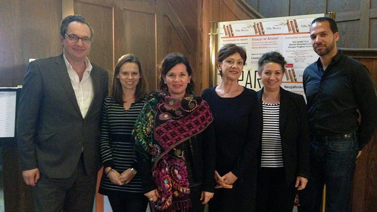 Prof. Alexander Hülshoff, Alja Velkaverh, Heike Arend, Claudia Eder, Ervis Gega, Jesse Milliner (v.l.n.r.)